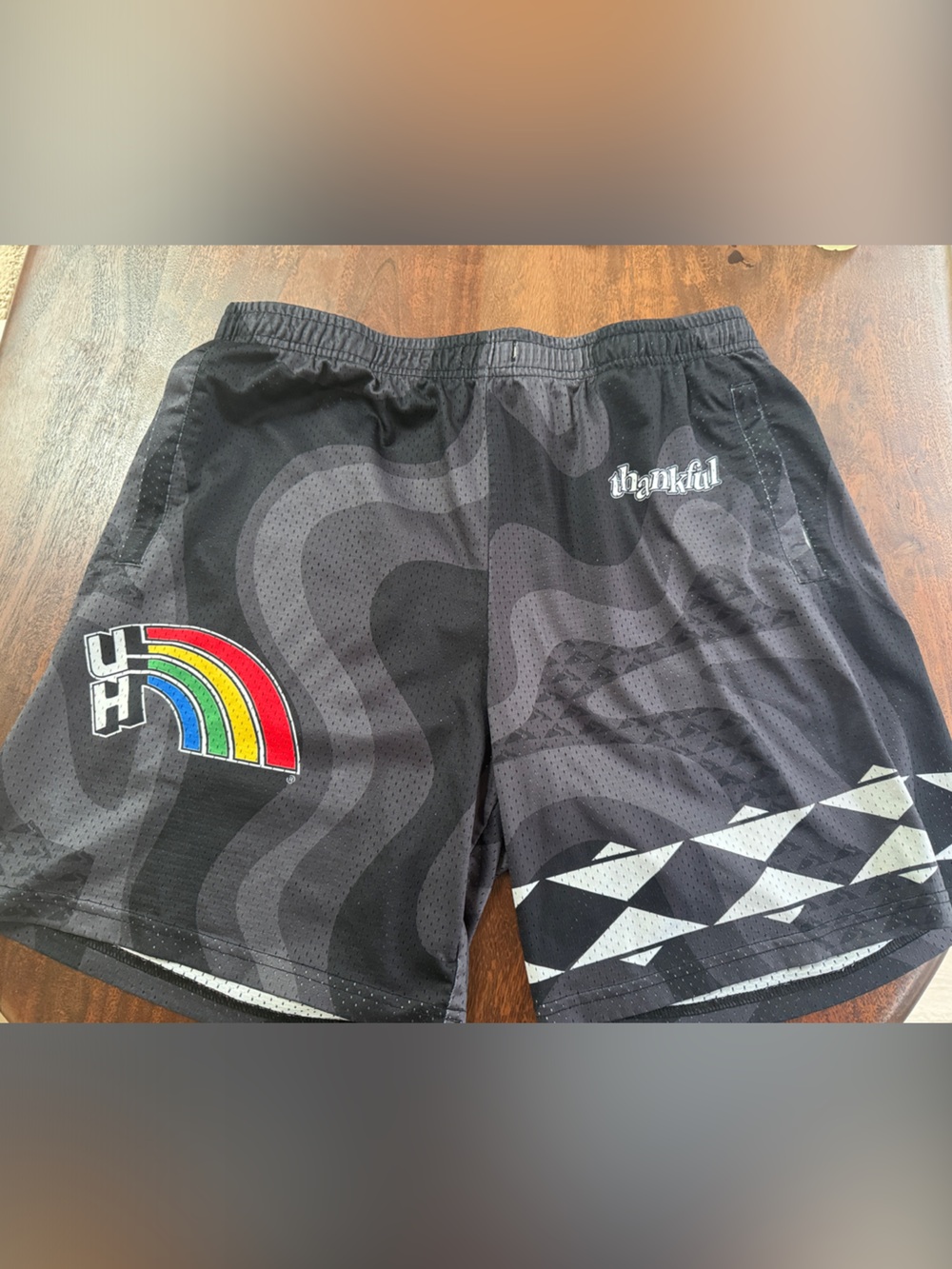 Thankful Hawaii Black Athletic Shorts Rainbow Logo limited edition men's large